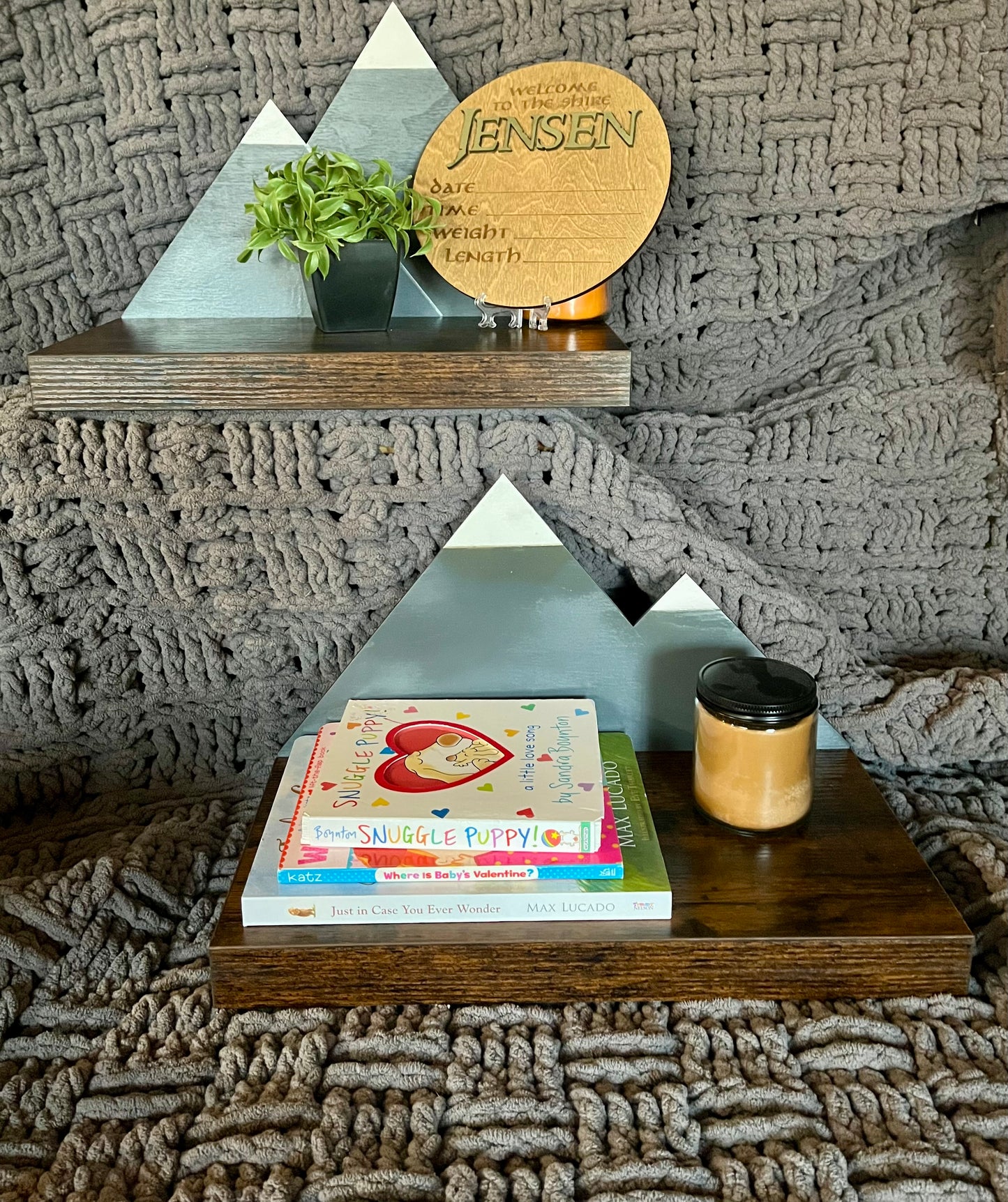 Mountain Shelves - Aguilar Baby