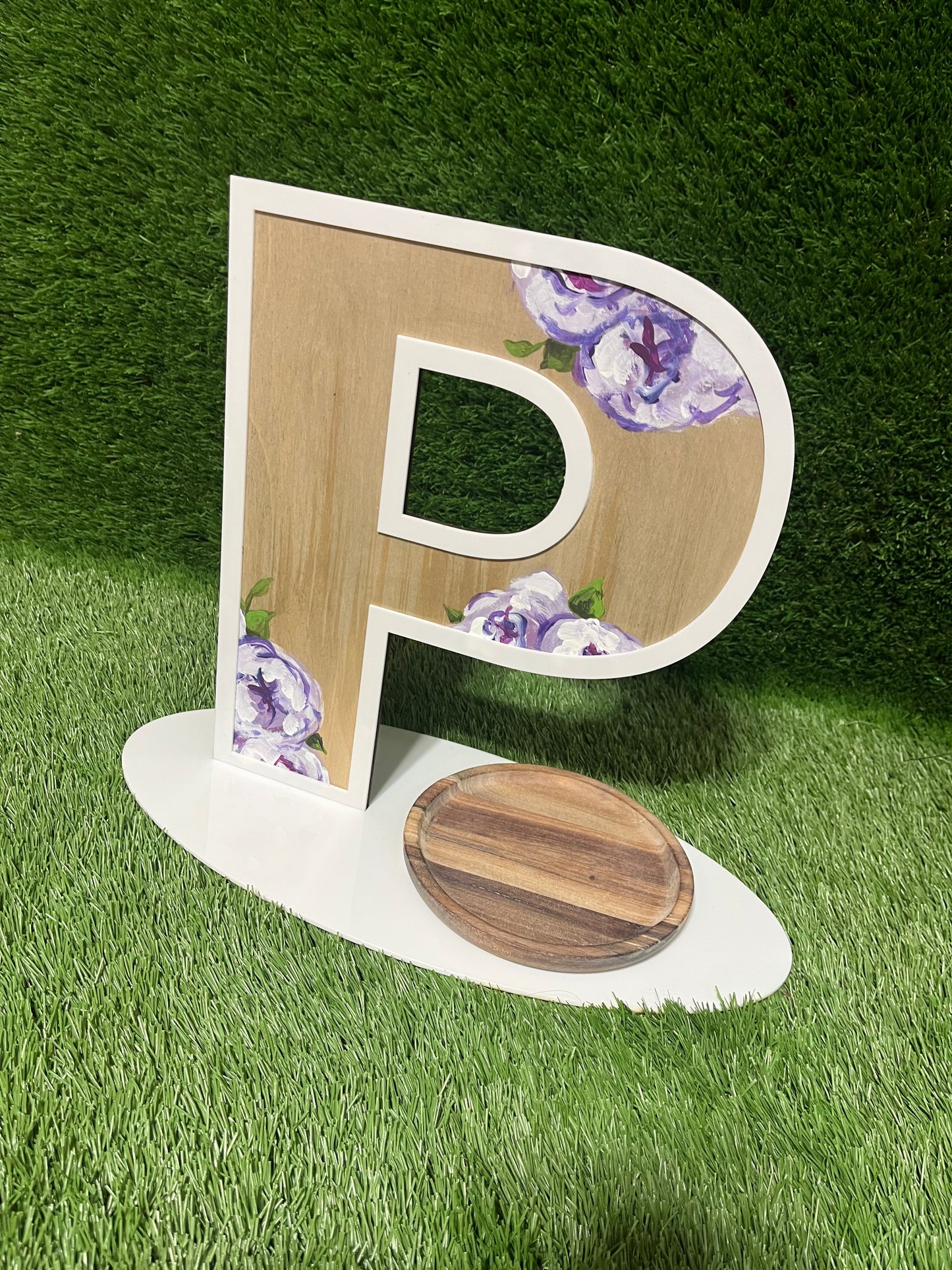 P room decor with trinket tray - Presley Monroe