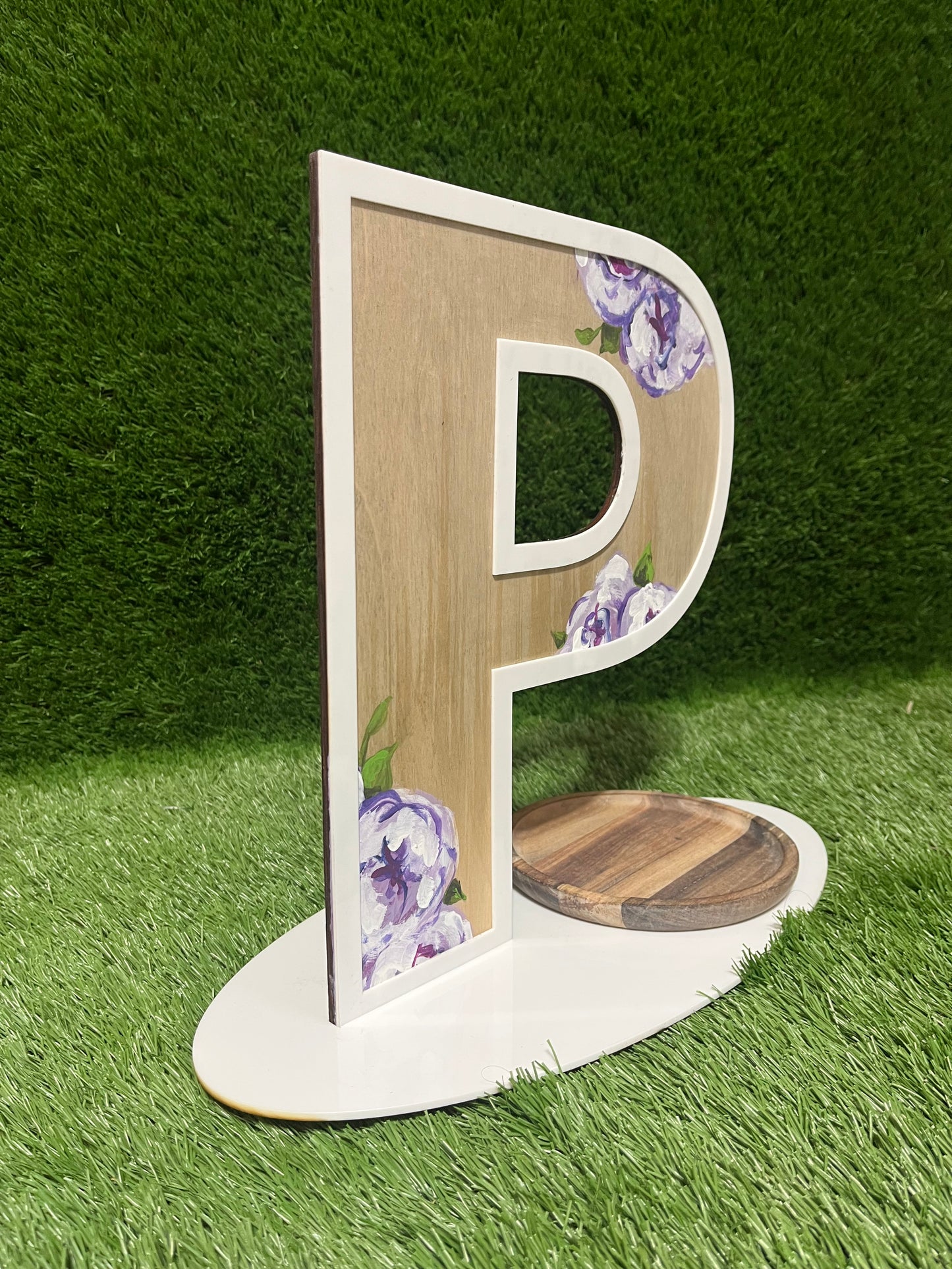 P room decor with trinket tray - Presley Monroe