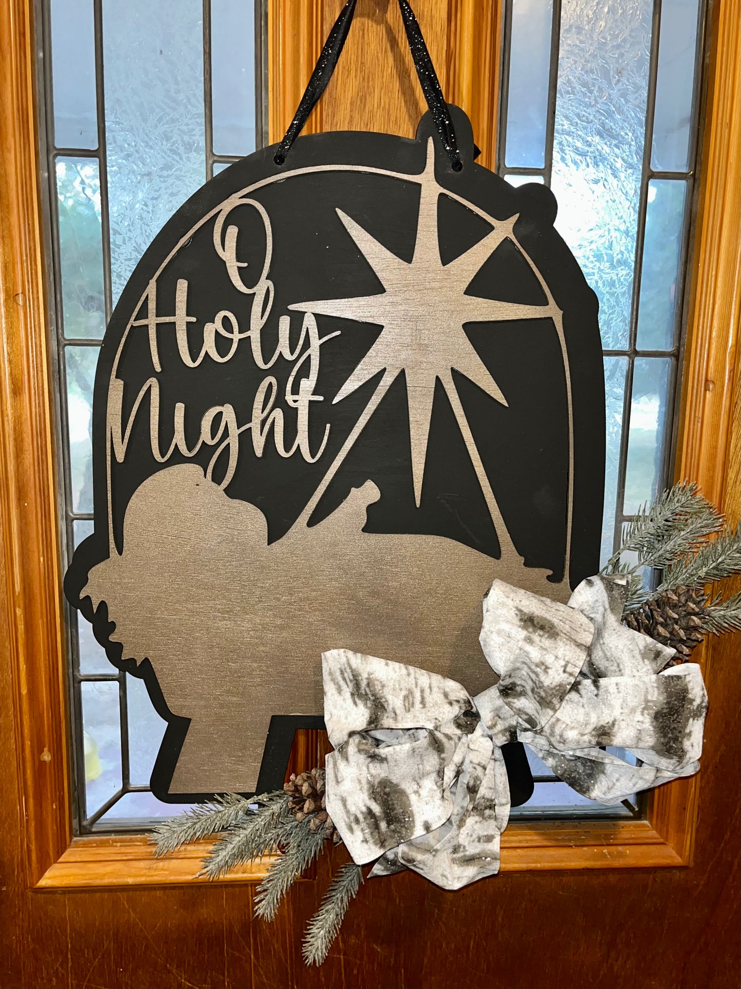 O Holy Night Manger - Door Hanger
